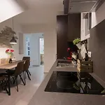 Apartma Downtown Spacious With Balcony - Two Bedroom With Balcony *