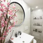 Apartma Downtown Spacious With Balcony - Two Bedroom With Balcony