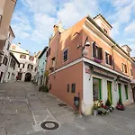 Downtown Spacious With Balcony - Two Bedroom With Balcony Apartma Koper