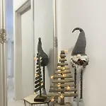 Apartma Downtown Spacious With Balcony - Two Bedroom With Balcony *