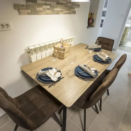 Downtown Spacious With Balcony - Two Bedroom With Balcony *