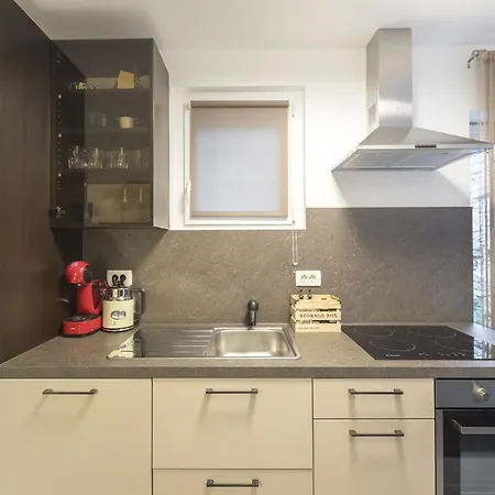 Downtown Spacious With Balcony - Two Bedroom With Balcony * Koper