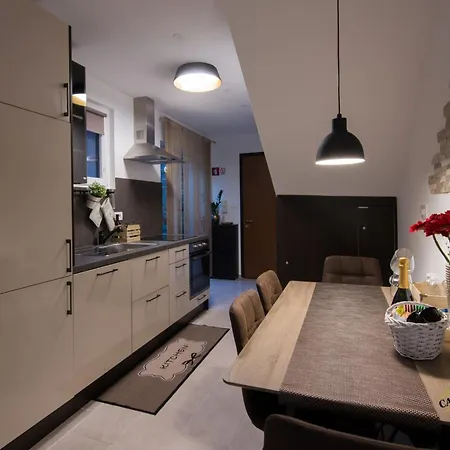 Downtown Spacious With Balcony - Two Bedroom With Balcony *