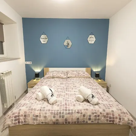 Downtown Spacious With Balcony - Two Bedroom With Balcony Apartamento *