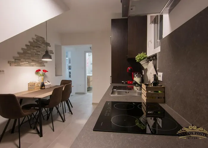 Apartmán Downtown Spacious With Balcony - Two Bedroom With Balcony *