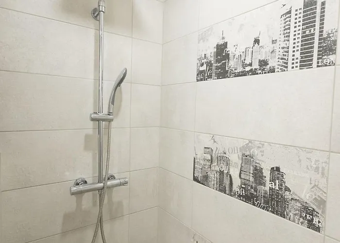 Downtown Spacious With Balcony - Two Bedroom With Balcony Apartamento *