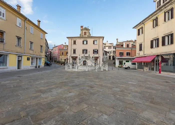 Apartmán Downtown Spacious With Balcony - Two Bedroom With Balcony Koper